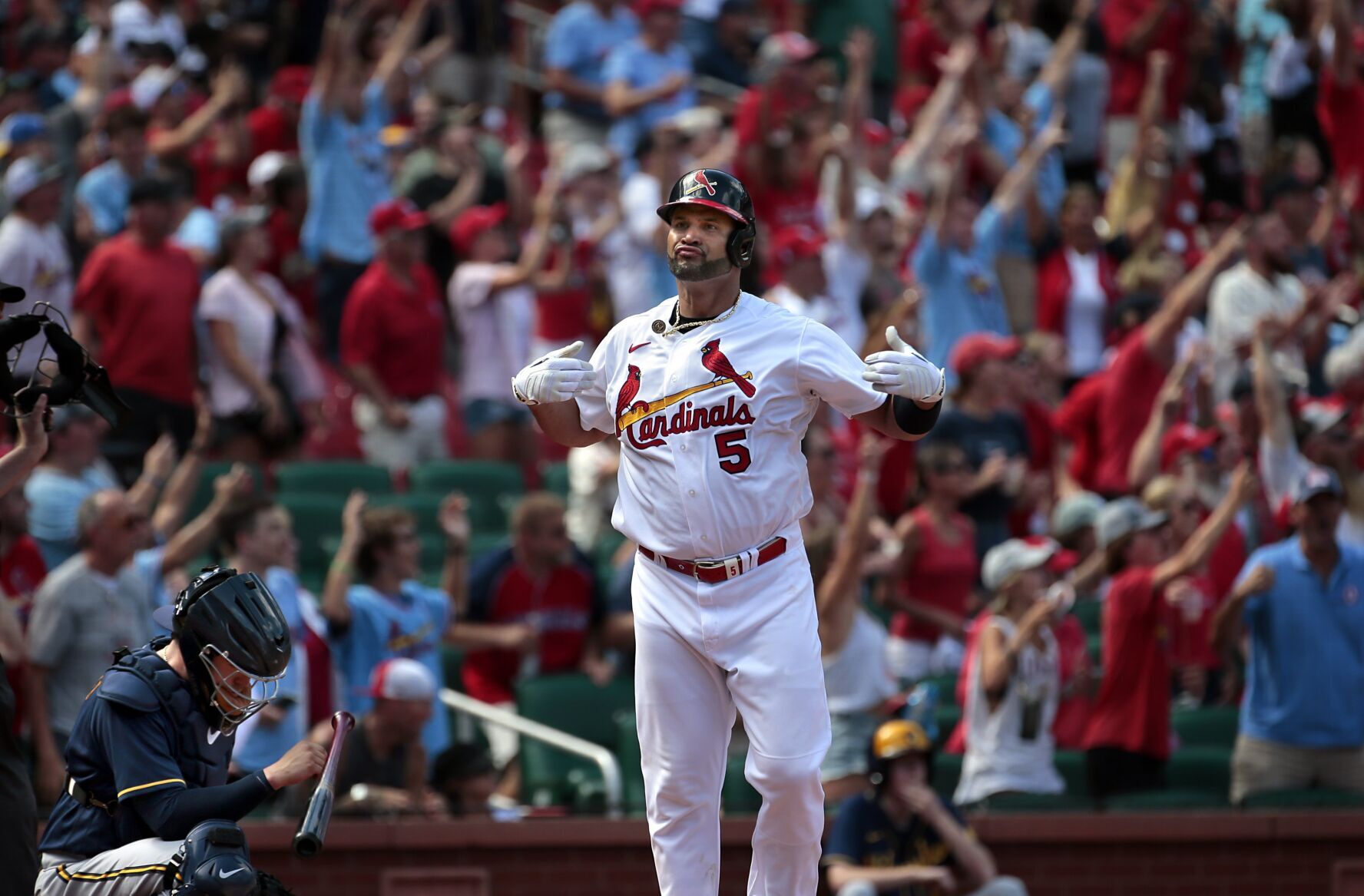 Cardinals take series over Brewers 6-3